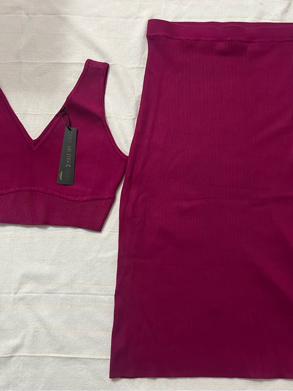 House of Harlow 1960 Ribbed Midi Skirt in Fuchsia